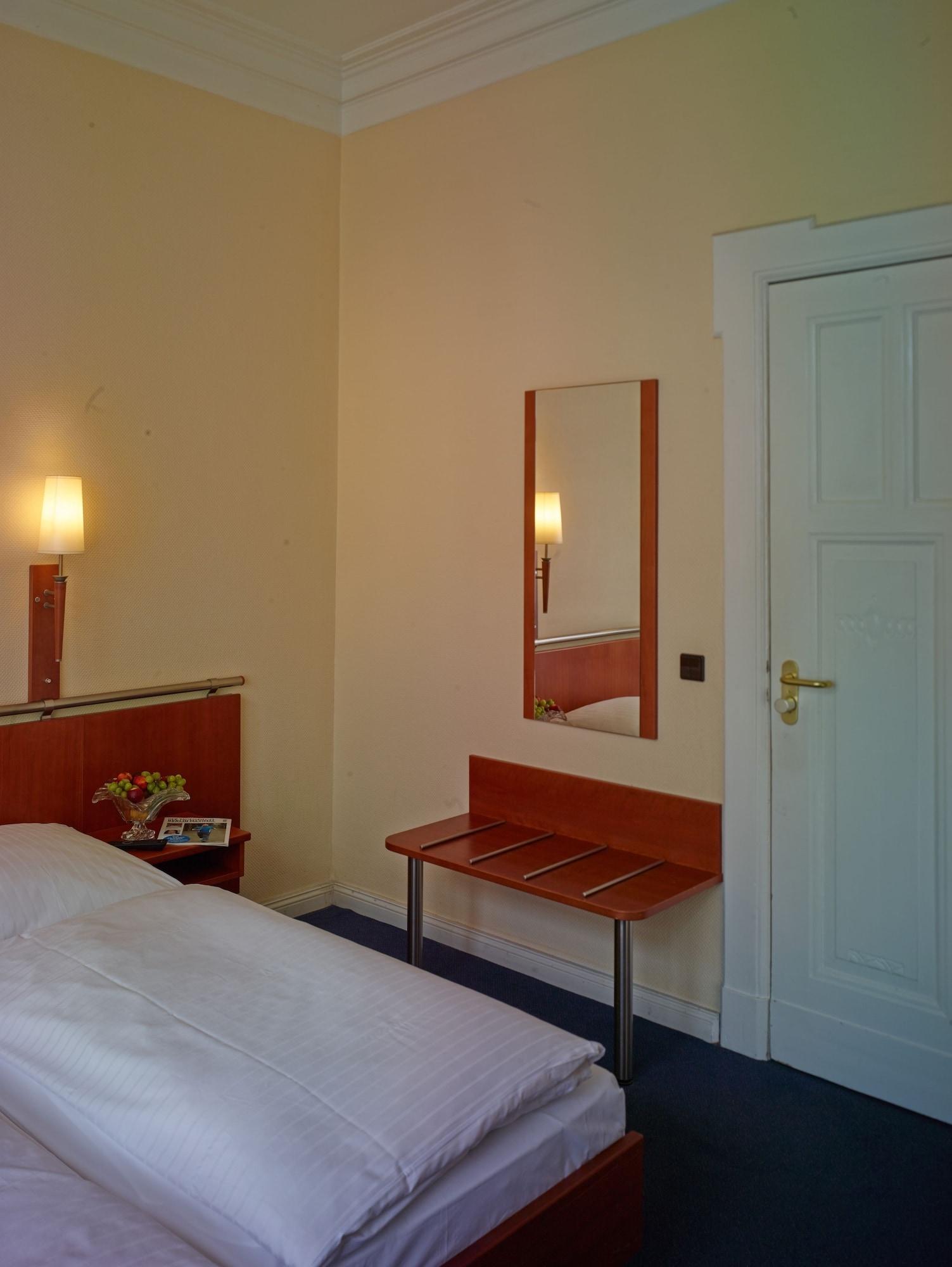 Kurfuerst Am Kurfuerstendamm Berlin Extérieur photo