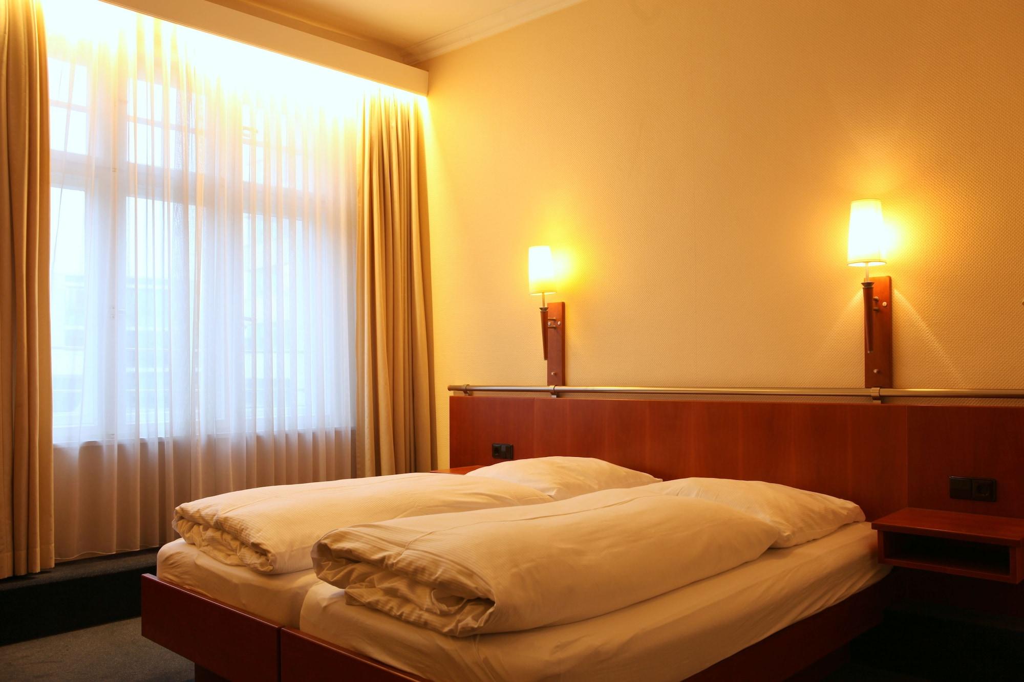 Kurfuerst Am Kurfuerstendamm Berlin Extérieur photo