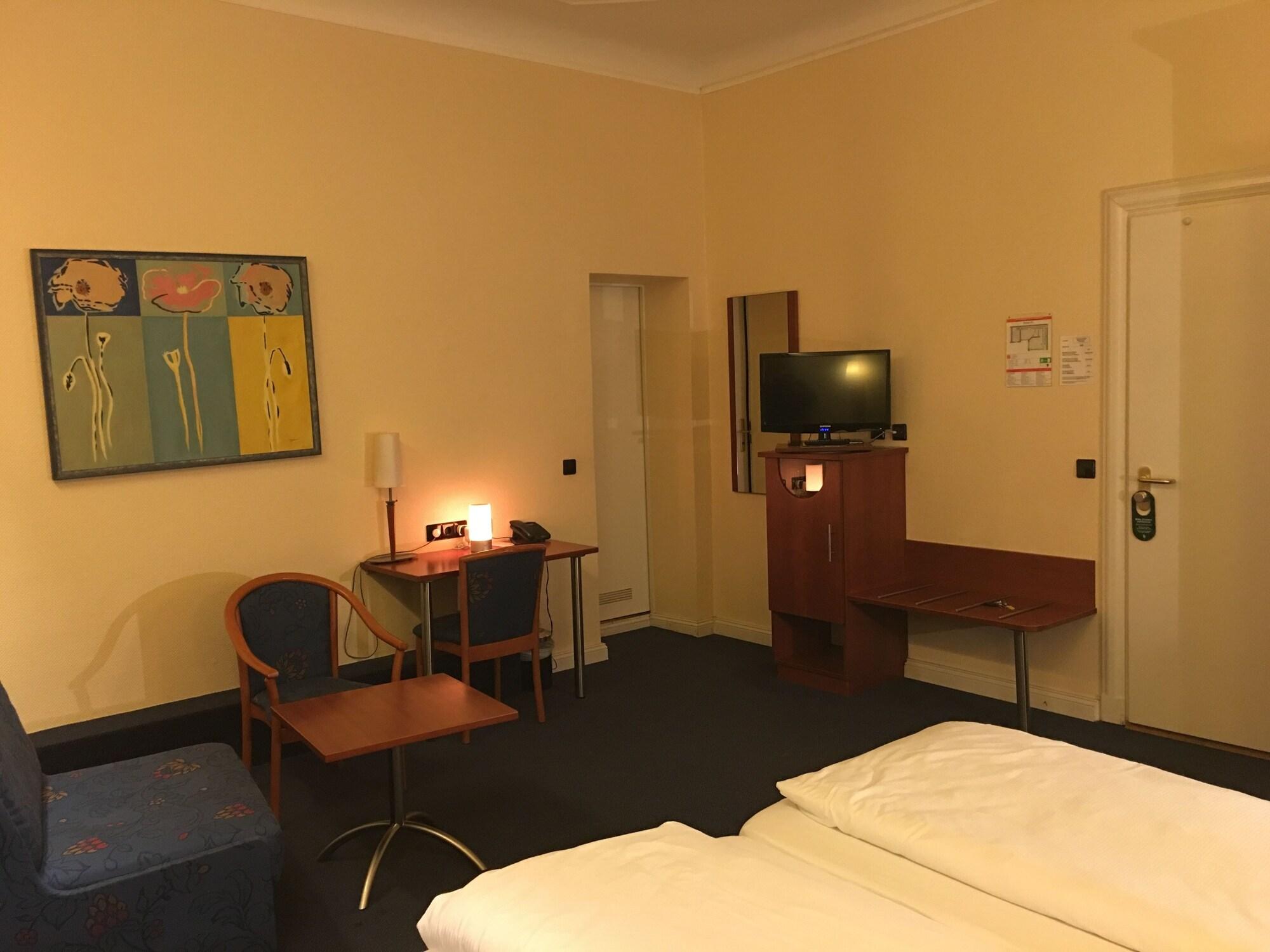 Kurfuerst Am Kurfuerstendamm Berlin Extérieur photo