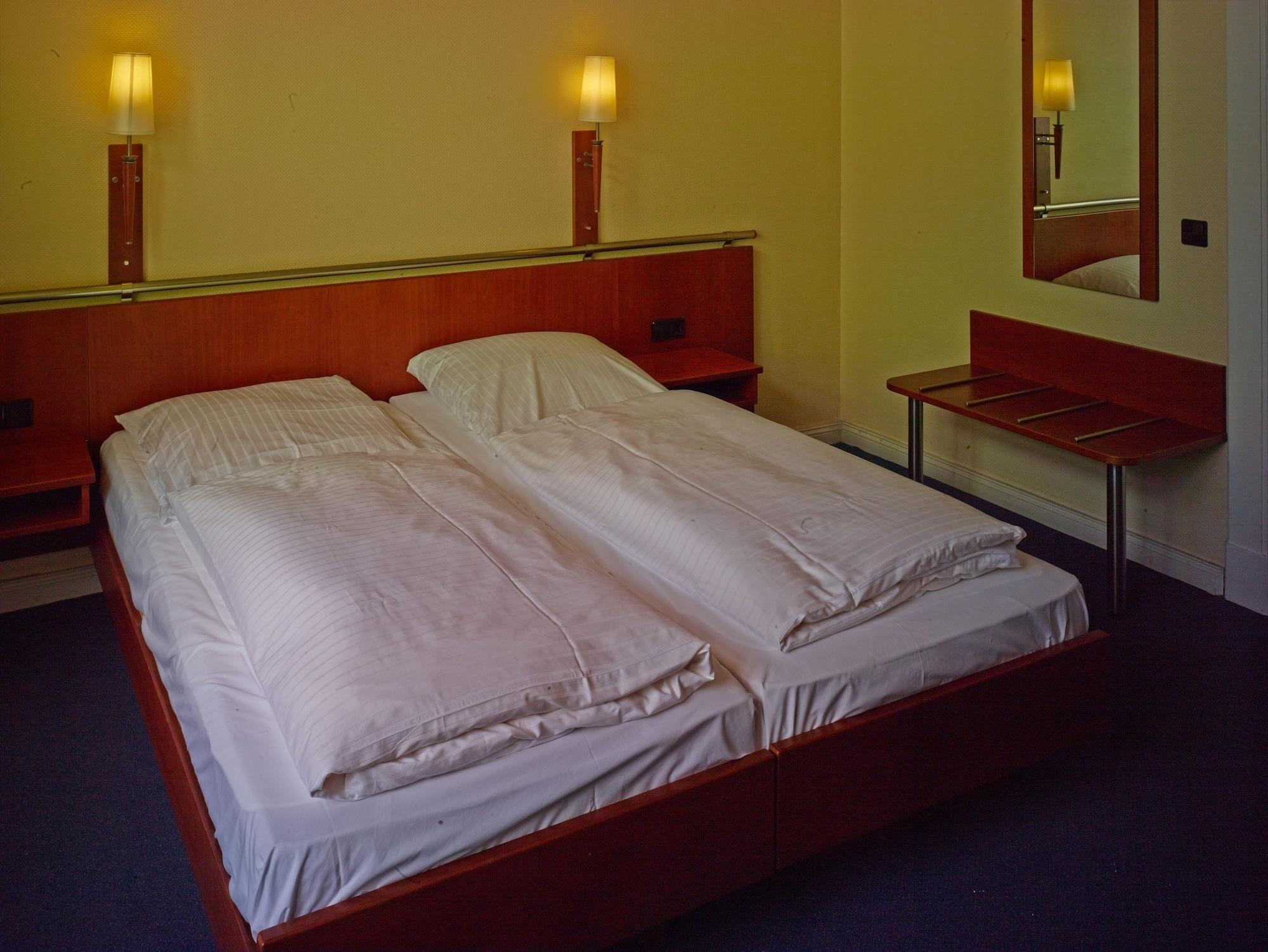 Kurfuerst Am Kurfuerstendamm Berlin Extérieur photo